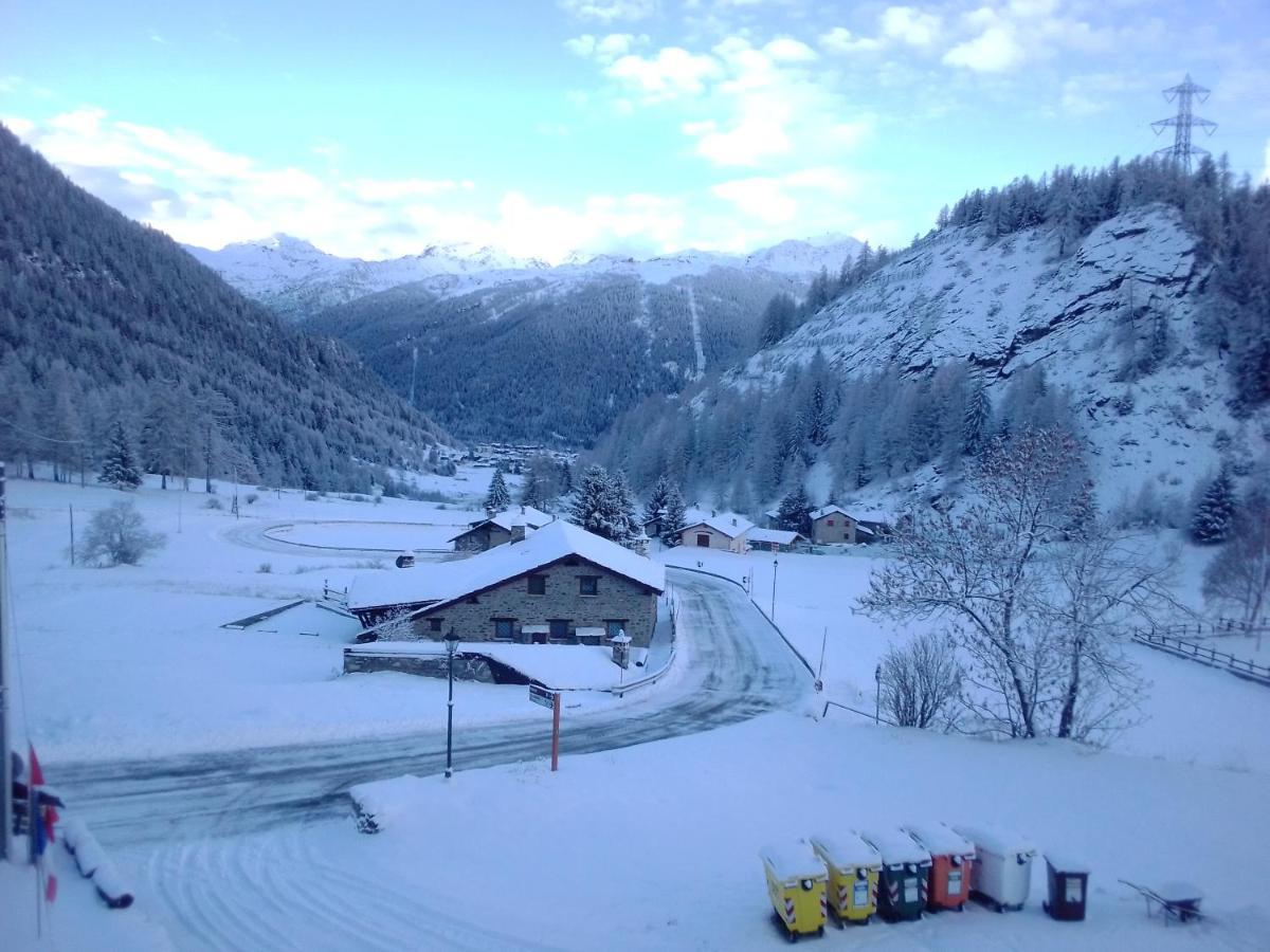 Hotel Les Granges La Thuile Exterior photo